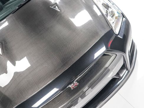 Used 2014 Nissan GT-R Premium AWD/4WD image 9