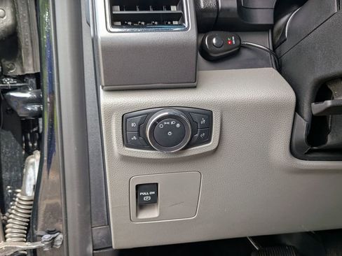 Used 2018 Ford F150 XLT AWD/4WD image 19