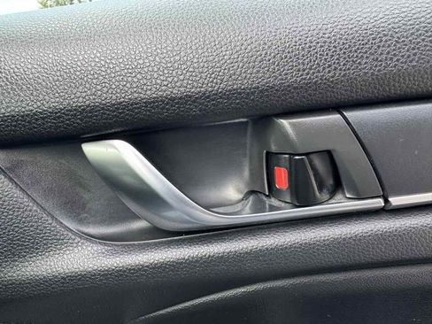 Used 2022 Honda Accord Sport image 38