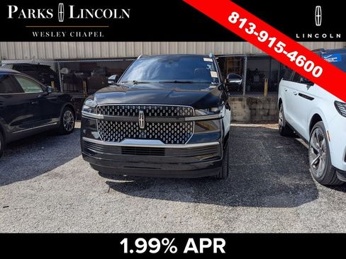 Used 2025 Lincoln Navigator L Reserve AWD/4WD image 7