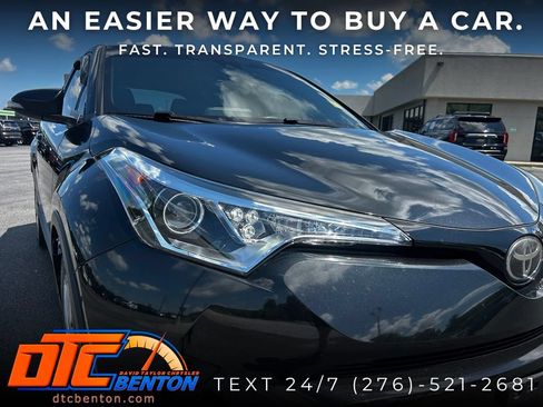 Used 2019 Toyota C-HR LE FWD image 28
