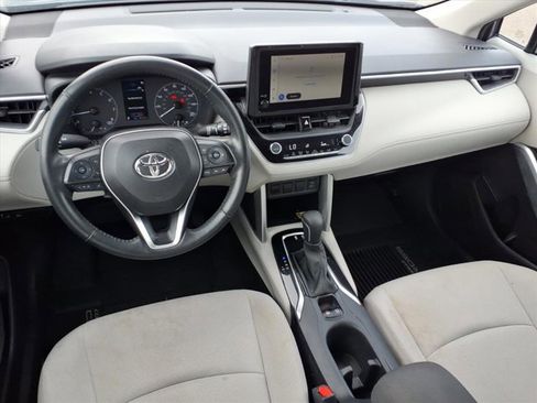 Used 2023 Toyota Corolla Cross LE image 13