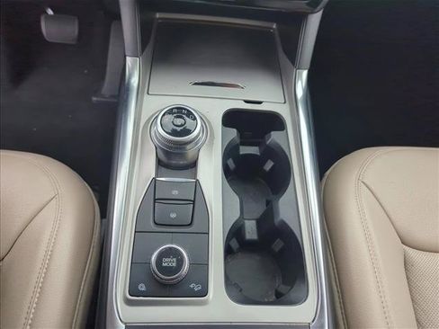 Used 2022 Ford Explorer Limited AWD/4WD image 16