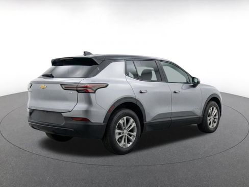 Used 2025 Chevrolet Equinox LT FWD image 9