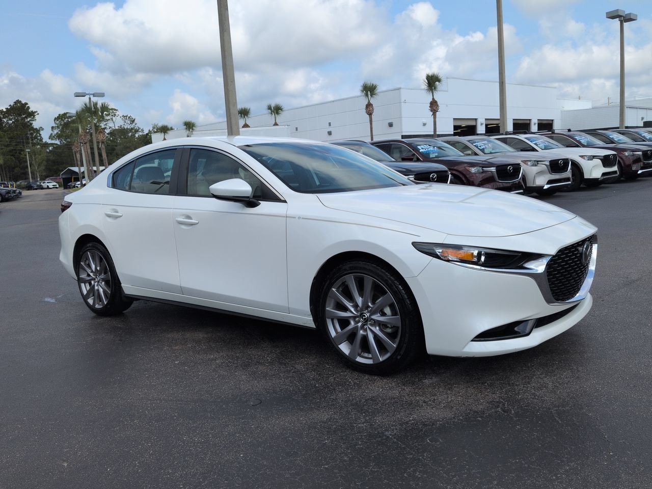 Used 2020 MAZDA MAZDA3 Sedan w/ Preferred Package FWD image 2