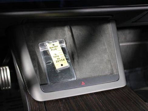 Used 2024 Tesla Model X image 7