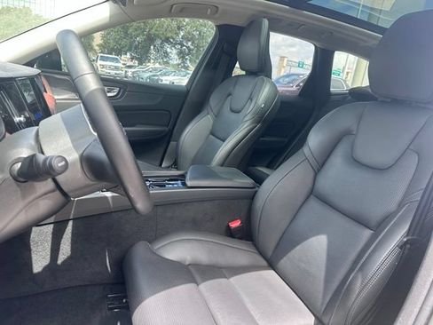 Certified 2023 Volvo XC60 B5 Ultimate w/ Climate Package FWD image 22