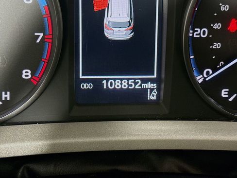 Certified 2018 Toyota RAV4 XLE FWD image 13