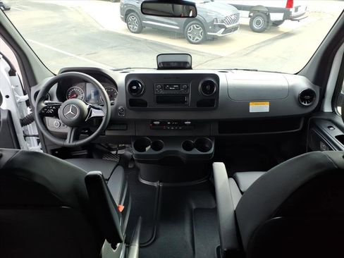 New 2026 Mercedes-Benz Sprinter 2500 image 28