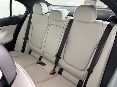 Used 2025 Mercedes-Benz C 300 4MATIC Sedan image 6