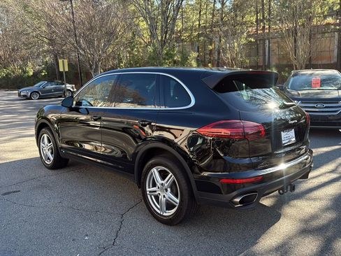 Used 2017 Porsche Cayenne image 8