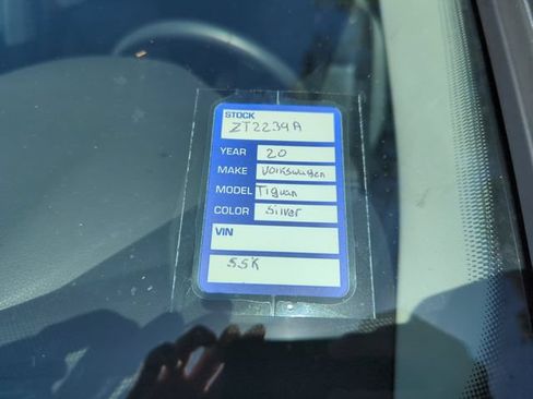 Used 2020 Volkswagen Tiguan SEL w/ Tiguan Two-Row MDO Package AWD/4WD image 6