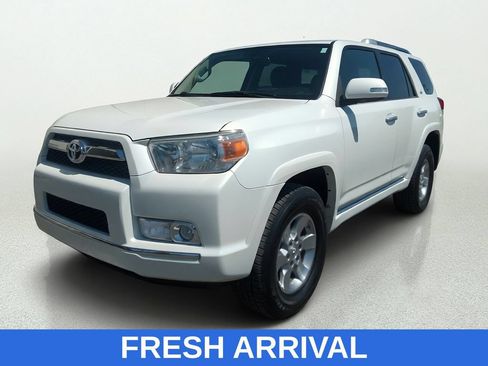 Used 2013 Toyota 4Runner SR5 w/ Premium Pkg AWD/4WD image 3