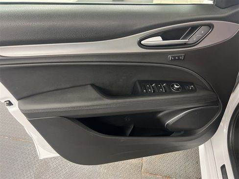 Used 2022 Alfa Romeo Stelvio Veloce image 13