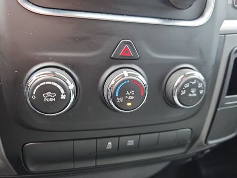 Used 2018 RAM 1500 Express w/ Express Value Package AWD/4WD image 26