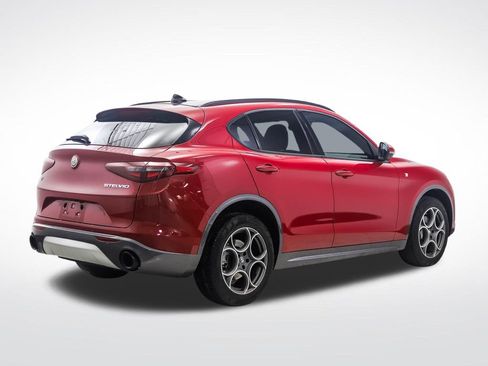Used 2022 Alfa Romeo Stelvio Ti AWD/4WD image 5