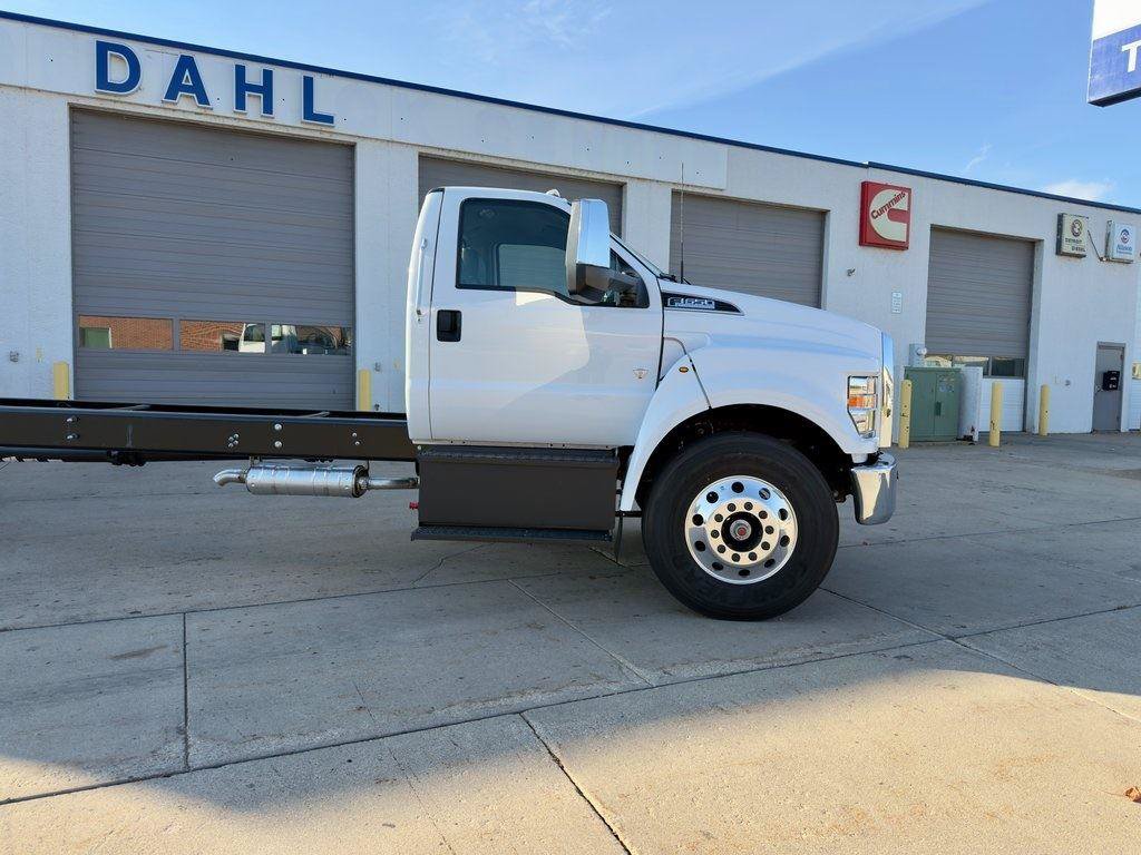 New 2026 Ford F650 2WD Regular Cab Super Duty image 10