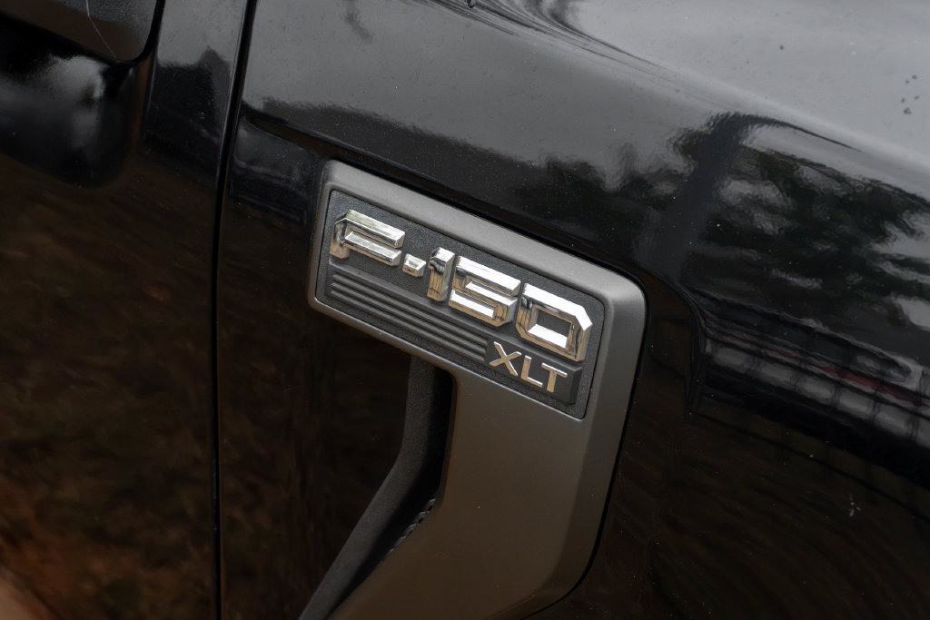 Used 2021 Ford F150 XLT w/ Equipment Group 302A High RWD image 6