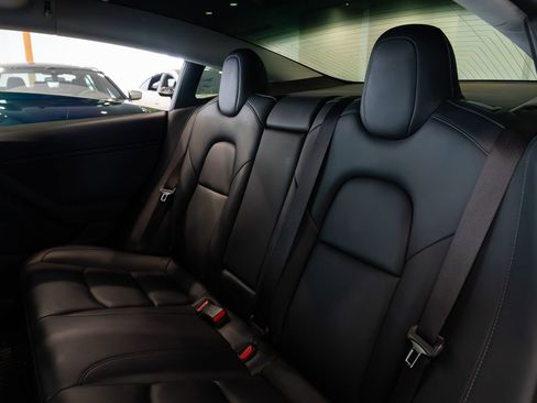 Used 2019 Tesla Model 3 Long Range RWD image 5
