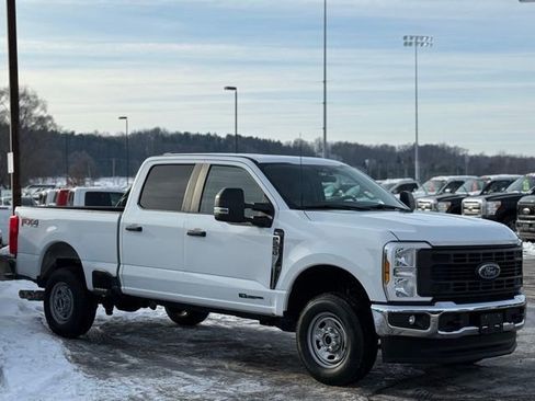 Used 2024 Ford F250 XL w/ FX4 Off-Road Package image 36
