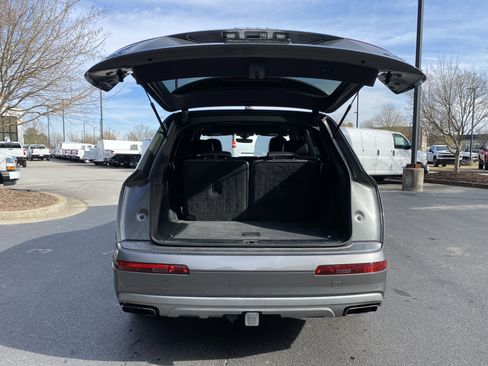 Used 2017 Audi Q7 3.0T Premium Plus w/ Premium Plus Package image 11