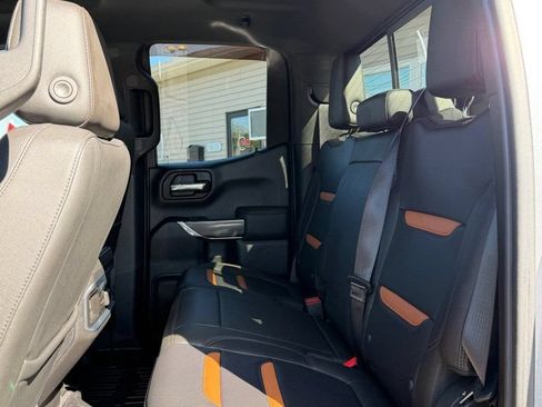 Used 2019 GMC Sierra 1500 AT4 w/ AT4 Premium Package AWD/4WD image 11