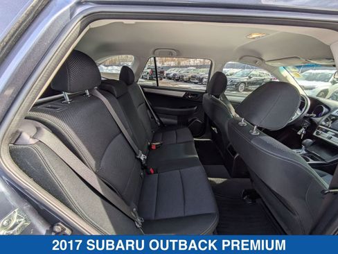 Used 2017 Subaru Outback 2.5i Premium image 32