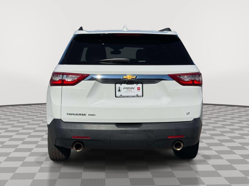 Used 2020 Chevrolet Traverse LT w/ LT Premium Package AWD/4WD image 6