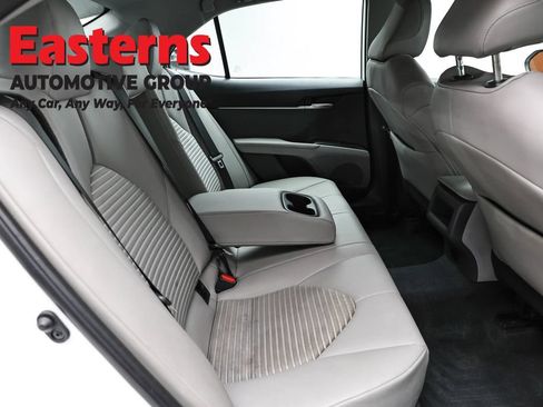 Used 2023 Toyota Camry SE FWD image 23