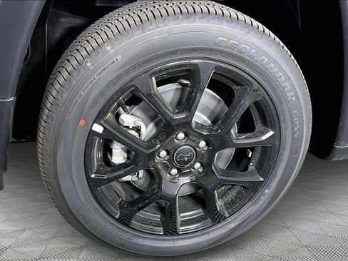New 2026 Jeep Compass Latitude AWD/4WD image 13