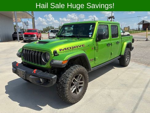 Used 2025 Jeep Gladiator Mojave AWD/4WD image 1