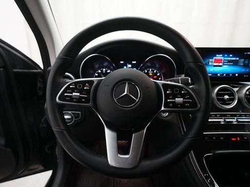 Used 2020 Mercedes-Benz GLC 300 4MATIC image 4