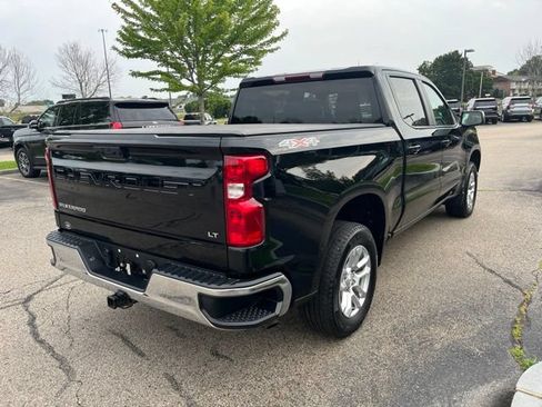 Used 2023 Chevrolet Silverado 1500 LT AWD/4WD image 4