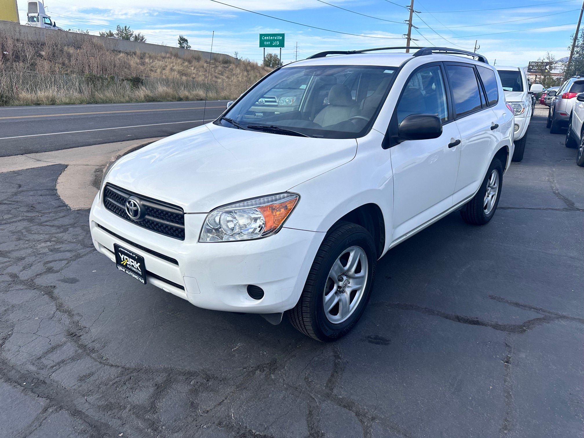 Used 2007 Toyota RAV4 2WD image 2