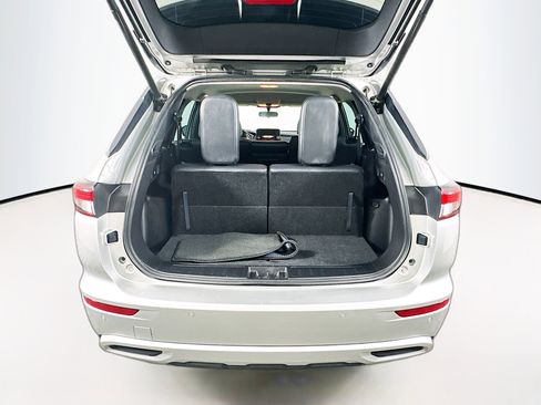 Used 2023 Mitsubishi Outlander SE image 30