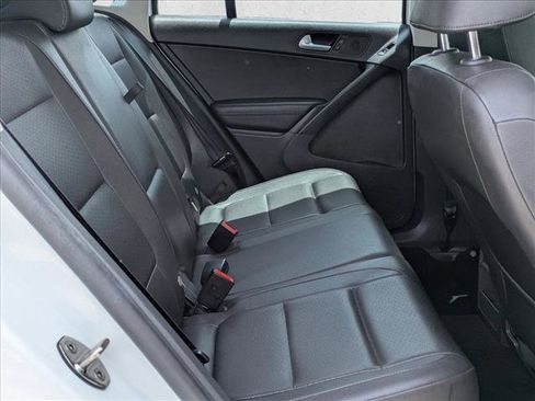 Used 2017 Volkswagen Tiguan S FWD image 17