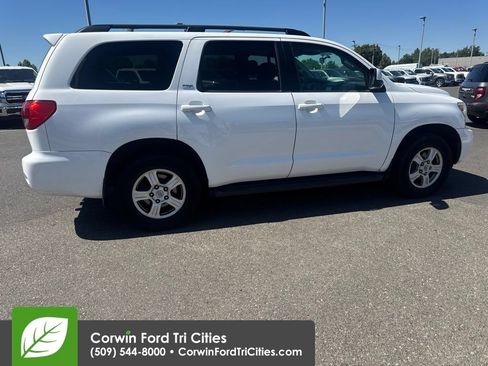 Used 2017 Toyota Sequoia SR5 AWD/4WD image 12