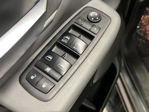 Used 2019 RAM 1500 Big Horn AWD/4WD image 19