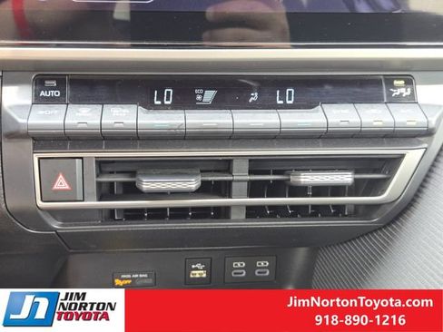 Used 2025 Toyota Camry SE w/ Multimedia Upgrade Package AWD/4WD image 21