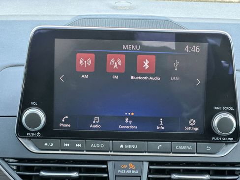 Used 2025 Nissan Altima 2.5 SV FWD image 28