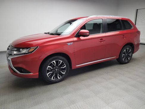 Used 2018 Mitsubishi Outlander GT AWD/4WD image 2