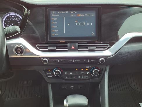 Used 2022 Kia Niro LXS image 5