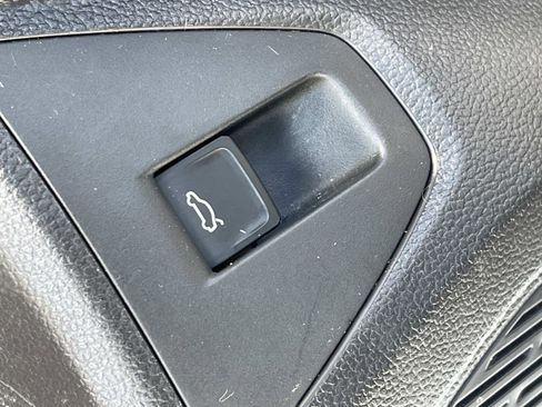 Used 2019 Volkswagen Jetta SEL Premium FWD image 16