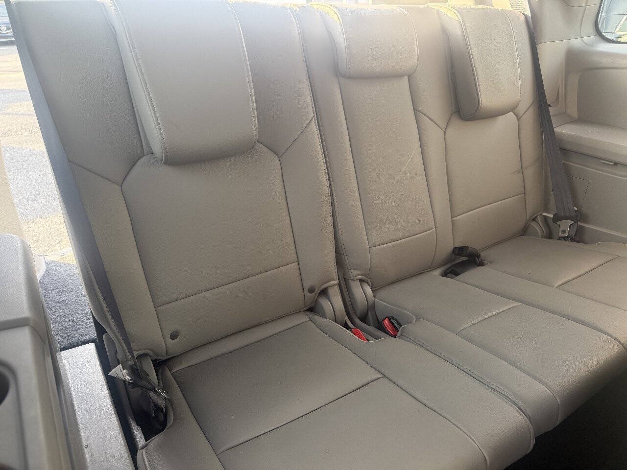 Used 2013 Honda Pilot Touring image 18