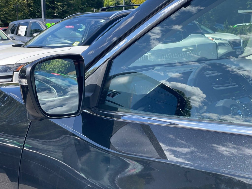 Used 2019 Nissan Rogue SV w/ Sun & Sound Touring Package AWD/4WD image 33