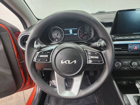 Used 2022 Kia Forte LXS FWD image 13