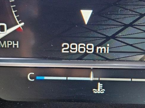 Used 2025 GMC Sierra 1500 Denali Ultimate image 10