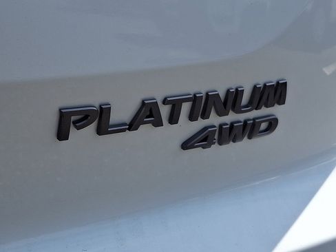 New 2026 Nissan Pathfinder Platinum AWD/4WD image 11