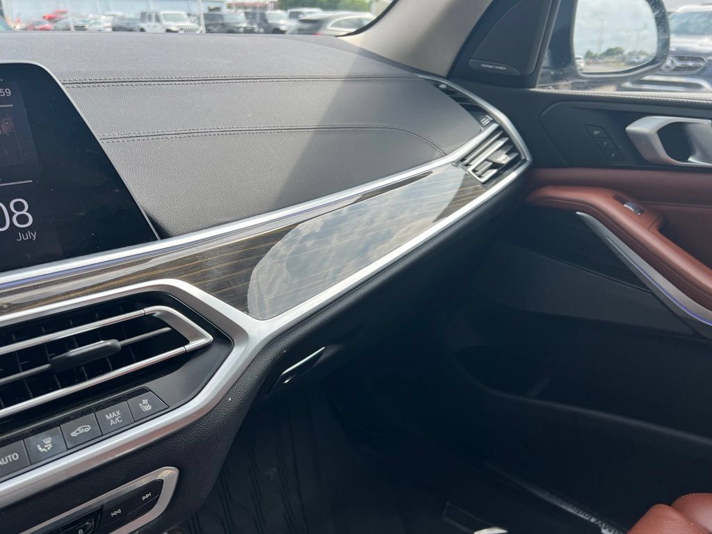 Used 2020 BMW X7 xDrive40i w/ Premium Package AWD/4WD image 19