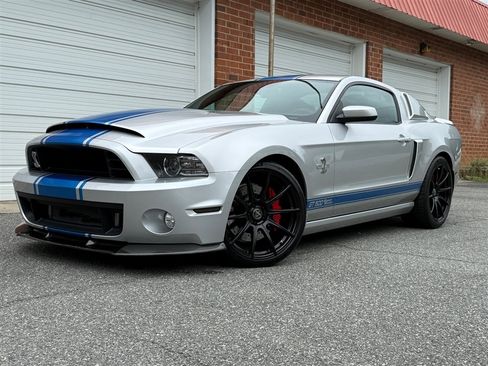 Used 2014 Ford Mustang Shelby GT500 w/ Equipment Group 821A RWD image 2